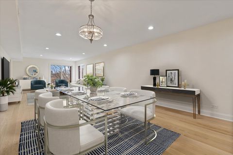 Tiny photo for 1500 OAK Avenue #4C, Evanston, IL 60201 (MLS # 12625323)