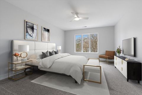 Tiny photo for 1500 OAK Avenue #4C, Evanston, IL 60201 (MLS # 12625323)