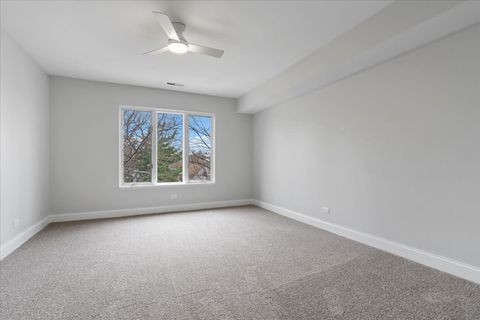 Tiny photo for 1500 OAK Avenue #4C, Evanston, IL 60201 (MLS # 12625323)