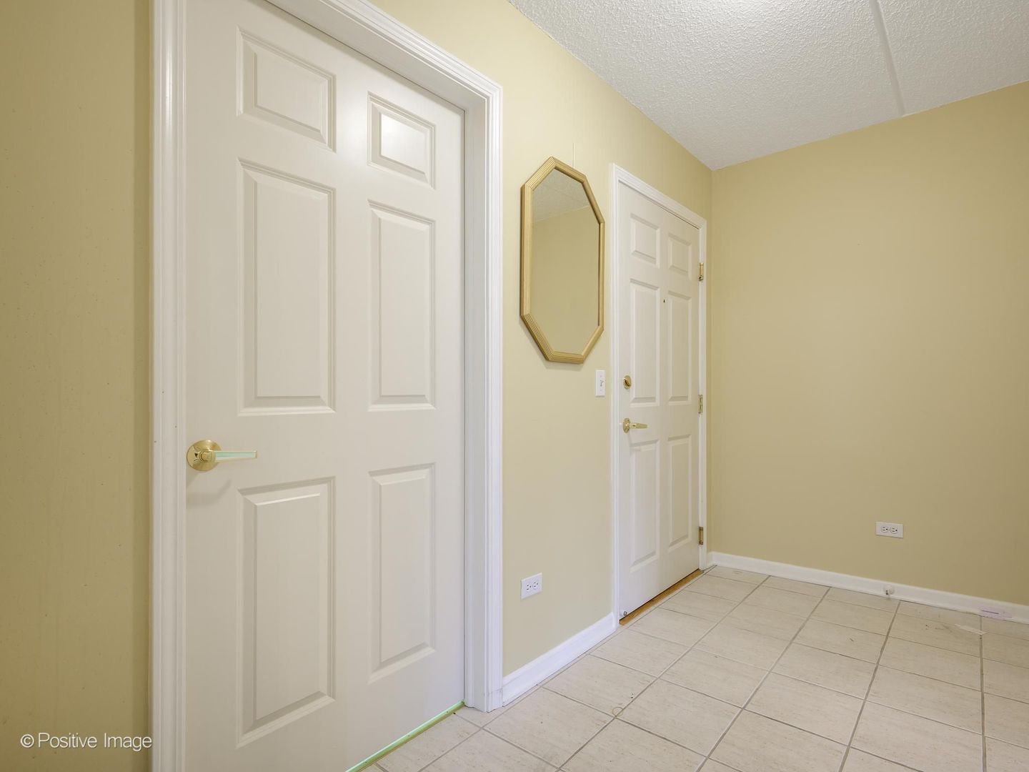 7071 W TOUHY Avenue 408