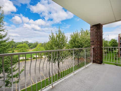Tiny photo for 7071 W TOUHY Avenue #408, Niles, IL 60714 (MLS # 12735902)