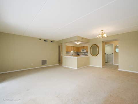 Tiny photo for 7071 W TOUHY Avenue #408, Niles, IL 60714 (MLS # 12735902)