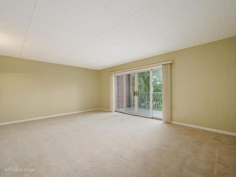 Tiny photo for 7071 W TOUHY Avenue #408, Niles, IL 60714 (MLS # 12735902)
