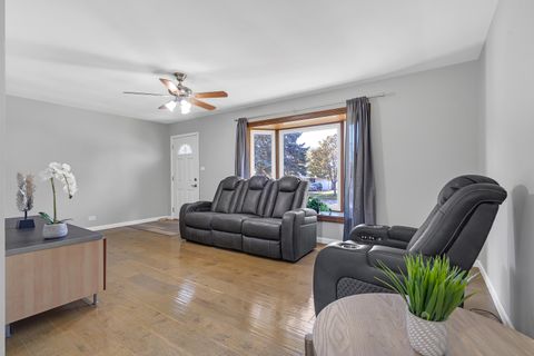 Tiny photo for 403 Arrowhead Trail, Carol Stream, IL 60188 (MLS # 12528883)