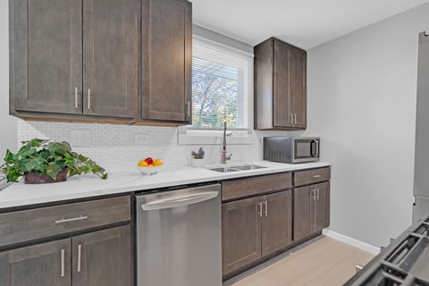 Tiny photo for 403 Arrowhead Trail, Carol Stream, IL 60188 (MLS # 12528883)