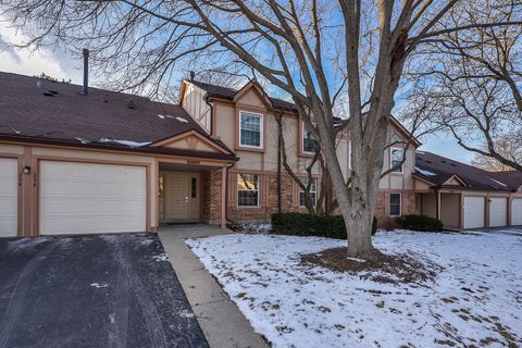 Photo of 252 Appletree Court #0, Buffalo Grove, IL 60089 (MLS # 12541449)