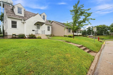 Tiny photo for 913 3rd Avenue, Silvis, IL 61282 (MLS # 12753994)