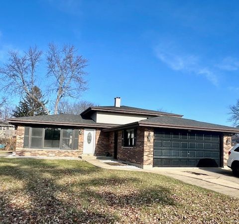 644 Cedar Lane Bartlett IL 60103