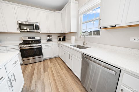 Tiny photo for 15326 Harvest Lane W, Lockport, IL 60441 (MLS # 12441335)