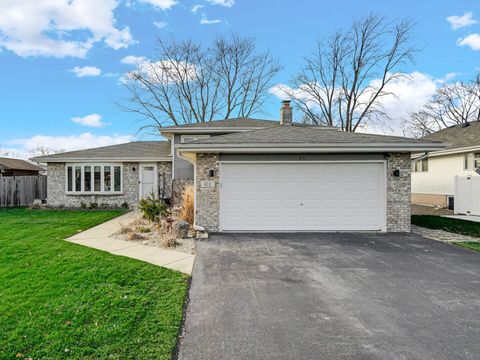 Tiny photo for 611 Princeton Lane, New Lenox, IL 60451 (MLS # 12544133)