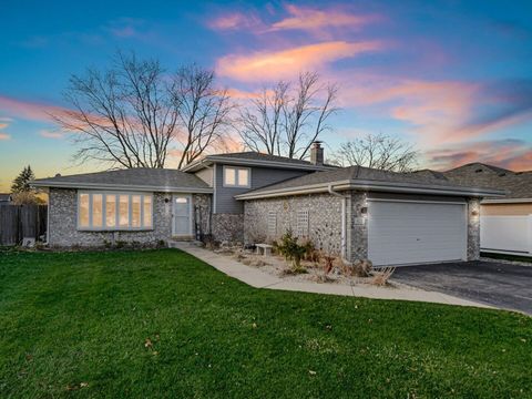 Photo of 611 Princeton Lane, New Lenox, IL 60451 (MLS # 12544133)