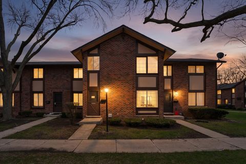 Tiny photo for 1S127 Stratford Lane, Villa Park, IL 60181 (MLS # 12602672)