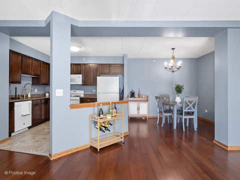 Tiny photo for 175 W Brush Hill Road #104, Elmhurst, IL 60126 (MLS # 12726699)