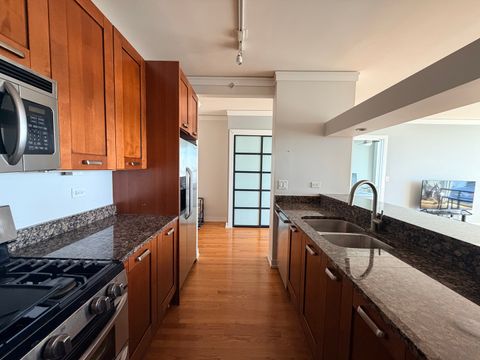 Tiny photo for 1570 ELMWOOD Avenue #802, Evanston, IL 60201 (MLS # 12493739)