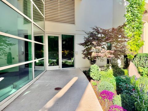 Tiny photo for 1570 ELMWOOD Avenue #802, Evanston, IL 60201 (MLS # 12493739)