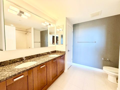 Tiny photo for 1570 ELMWOOD Avenue #802, Evanston, IL 60201 (MLS # 12493739)