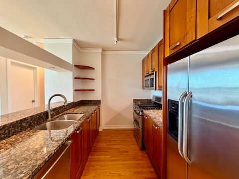 Tiny photo for 1570 ELMWOOD Avenue #802, Evanston, IL 60201 (MLS # 12493739)