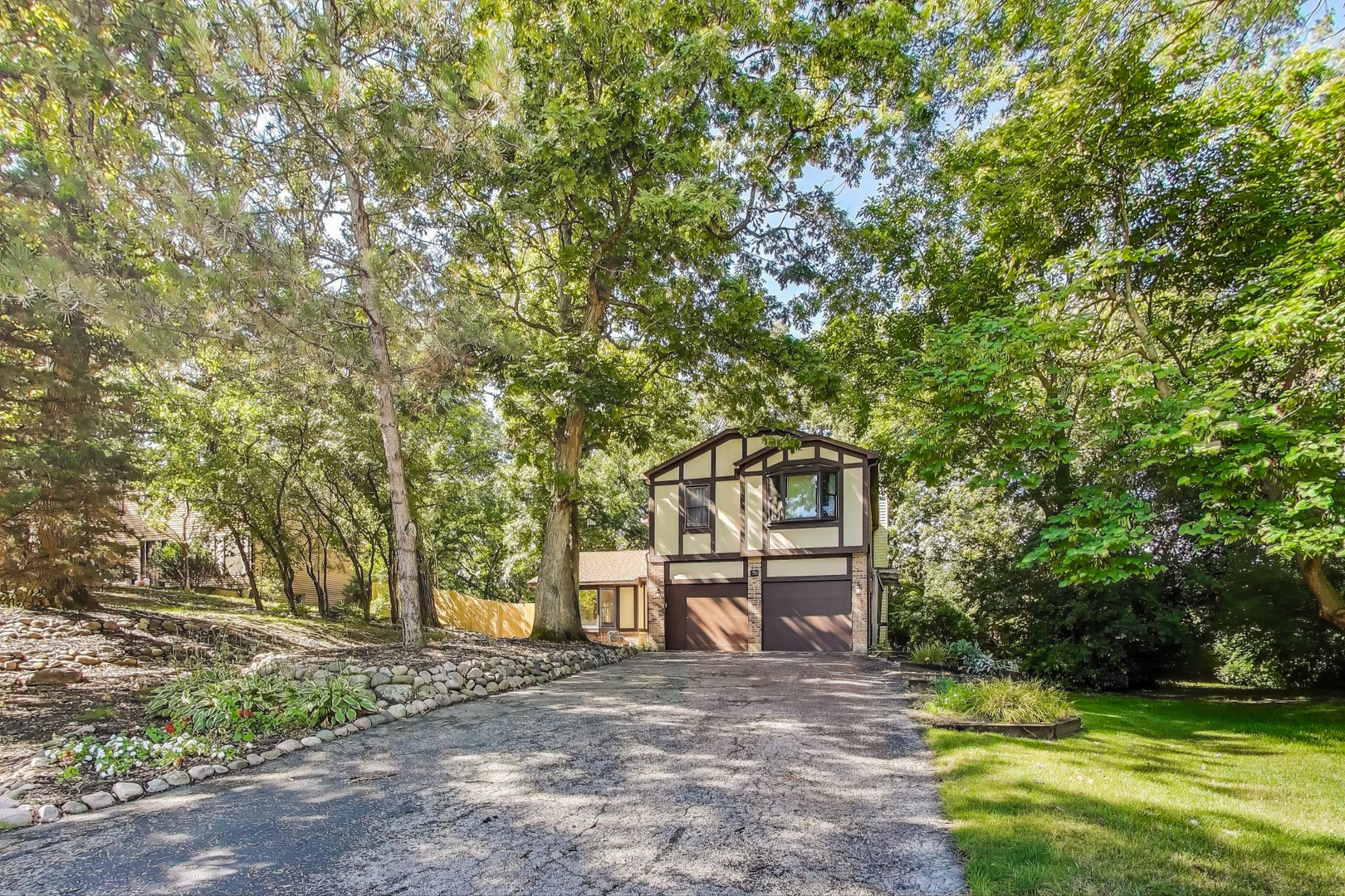 725 N Ashbury Avenue