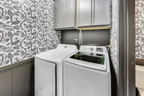 Tiny photo for 725 N Ashbury Avenue, Bolingbrook, IL 60440 (MLS # 12464212)