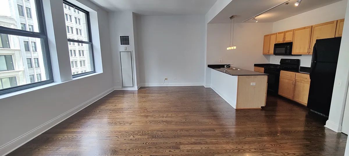 5 N Wabash Avenue 1206