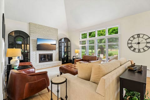 Tiny photo for 1514 Fargo Boulevard, Geneva, IL 60134 (MLS # 12705931)
