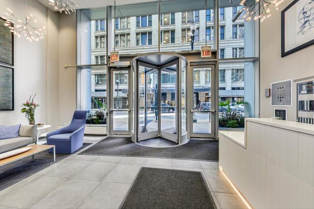 8 E Randolph Street 2806