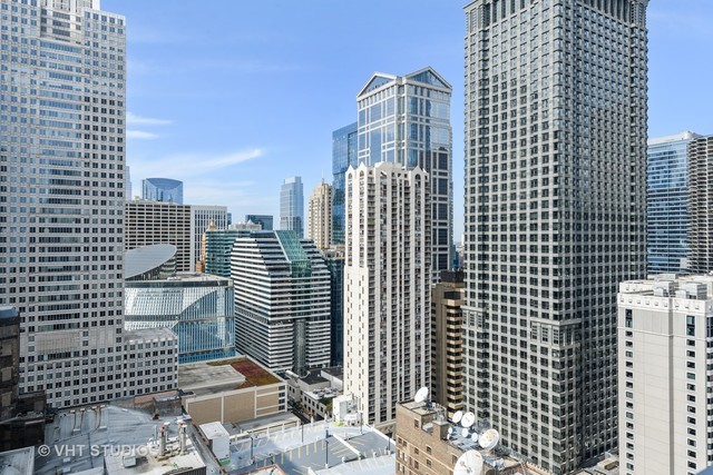 8 E Randolph Street 2806