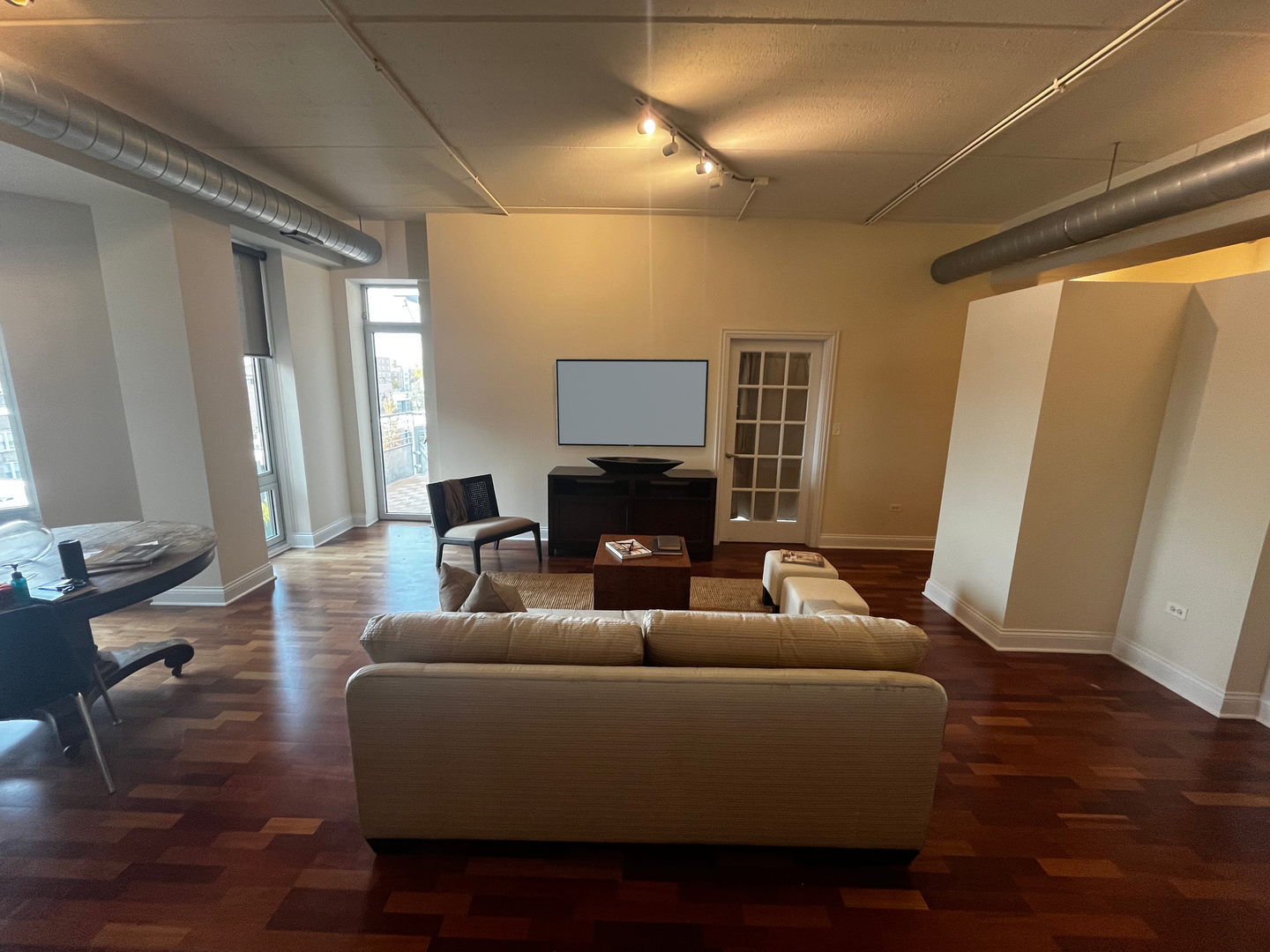 4814 N CLARK Street 510S