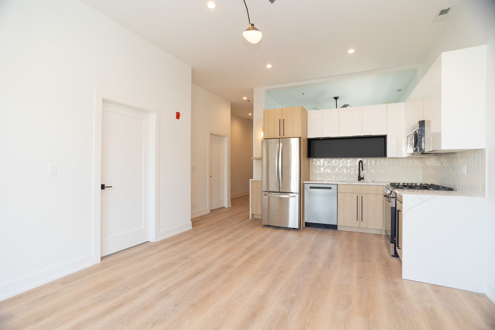 2042 W Irving Park Road 403