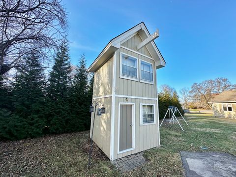 Tiny photo for 1901 W 56th Street, La Grange Highlands, IL 60525 (MLS # 12547846)