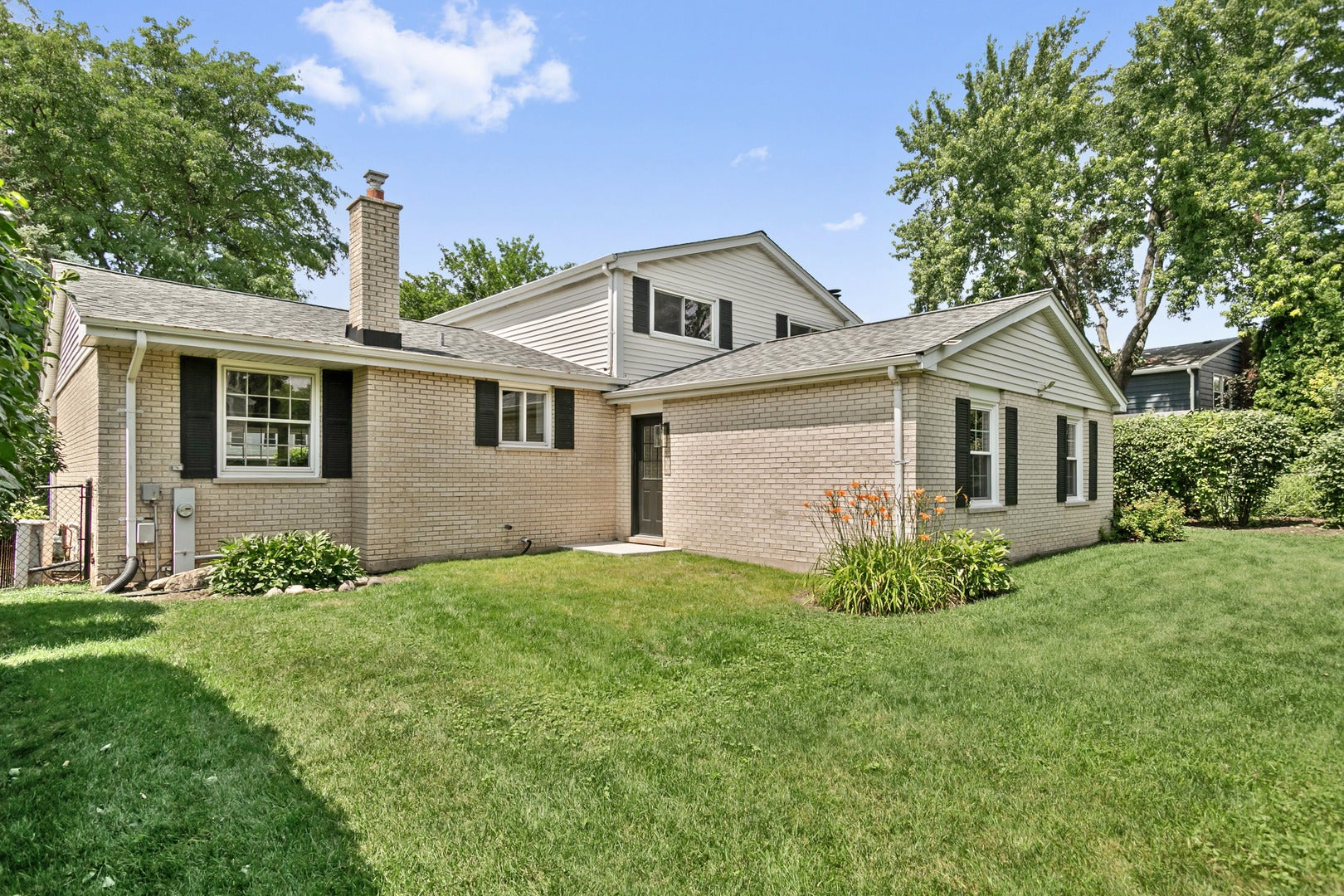 1554 CHICKASAW Drive