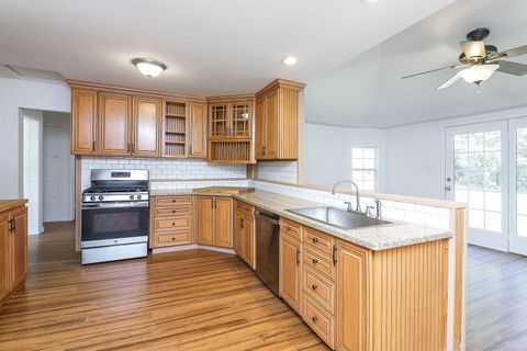 Tiny photo for 513 Conant Avenue, Joliet, IL 60435 (MLS # 12493602)