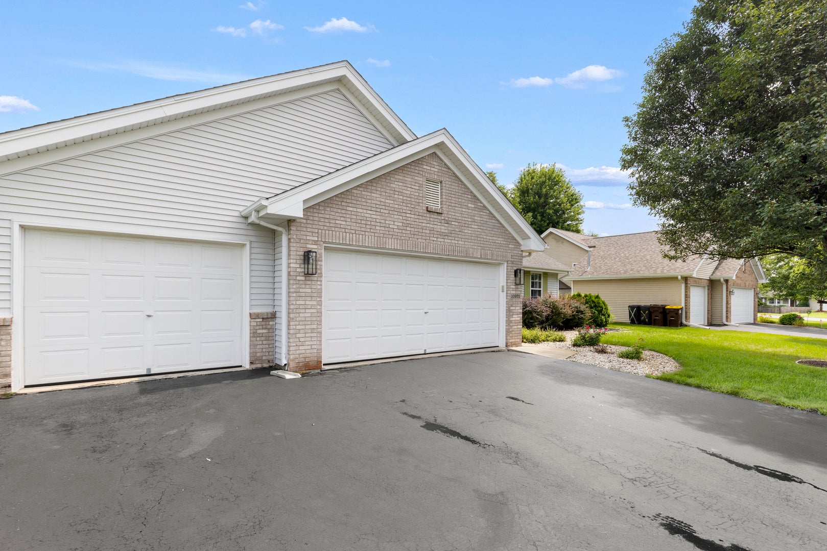10971 DIXON PINES Circle