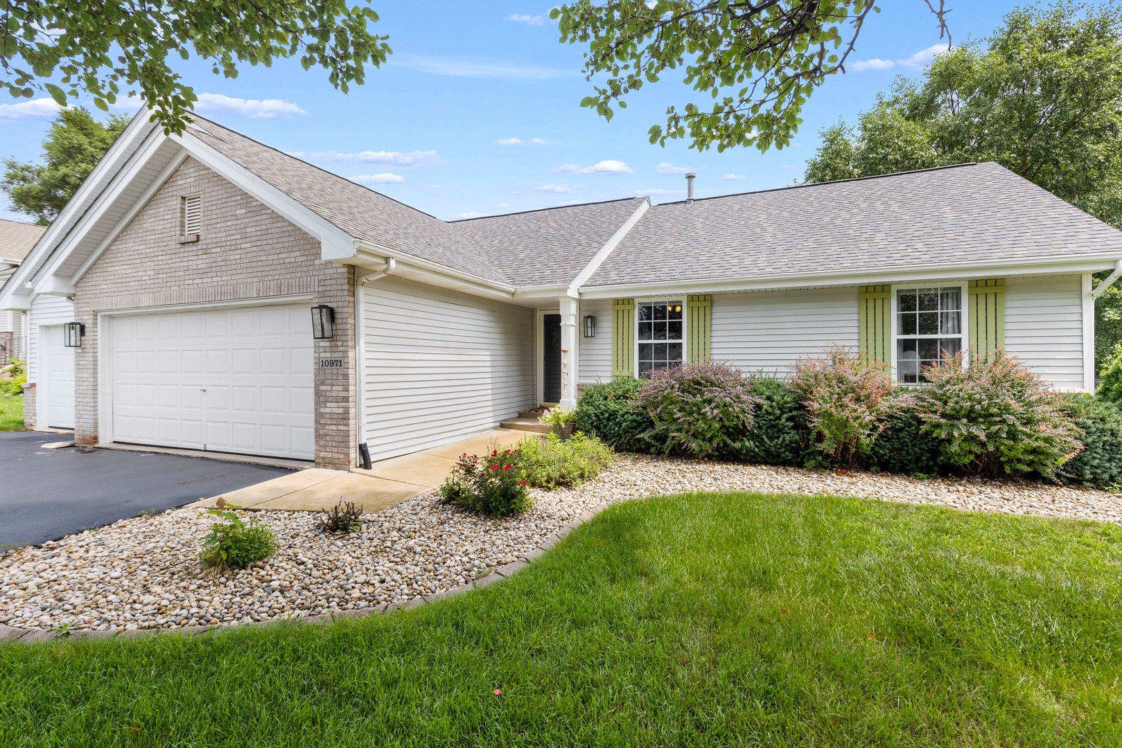 10971 DIXON PINES Circle