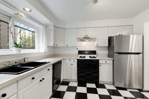 Tiny photo for 7070 N Ridge Boulevard #1A, Chicago, IL 60645 (MLS # 12496037)