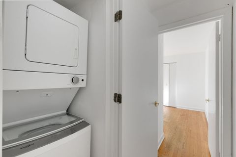 Tiny photo for 7070 N Ridge Boulevard #1A, Chicago, IL 60645 (MLS # 12496037)