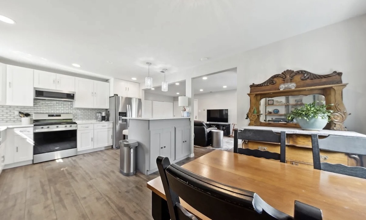 14949 Lakeview Drive 101
