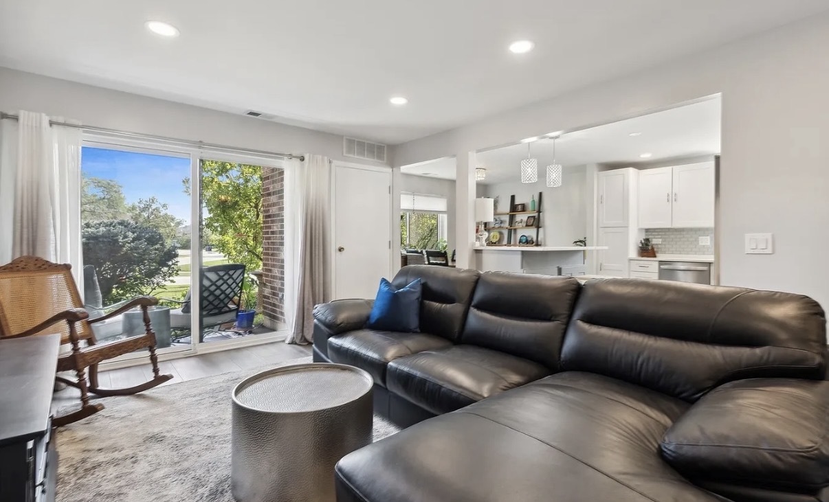 14949 Lakeview Drive 101