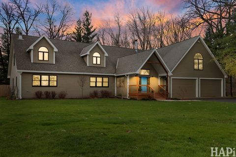 Tiny photo for 4321 Lakewood Road, McHenry, IL 60050 (MLS # 12611872)