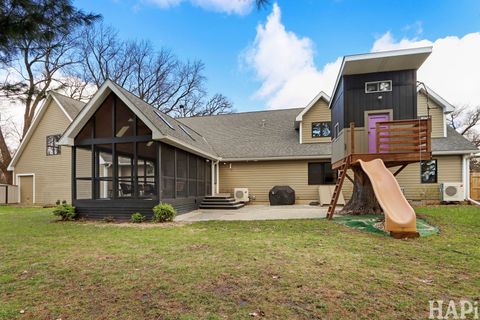 Tiny photo for 4321 Lakewood Road, McHenry, IL 60050 (MLS # 12611872)