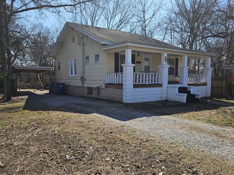 Photo of 1609 Isabella, Mt Vernon, IL 62864 (MLS # 12579582)