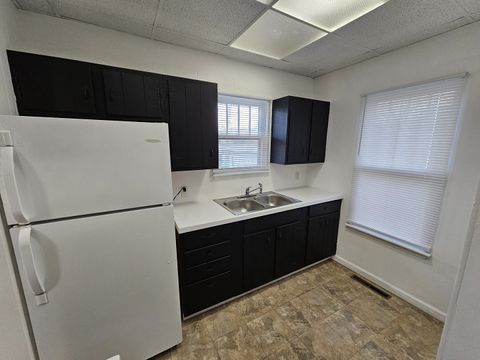 Tiny photo for 1609 Isabella, Mt Vernon, IL 62864 (MLS # 12579582)