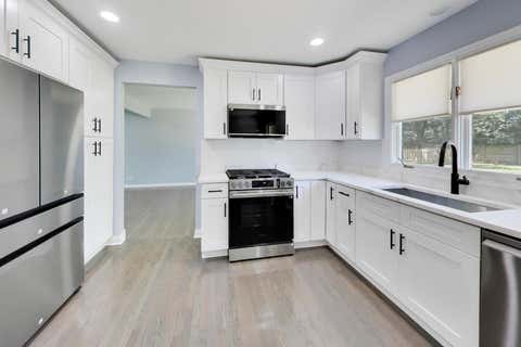 Tiny photo for 16w250 93rd Place, Burr Ridge, IL 60527 (MLS # 12711670)