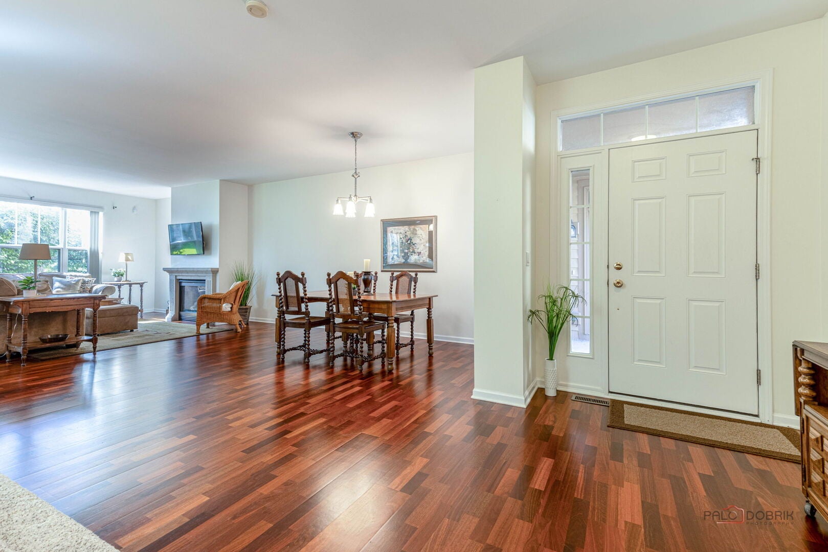 1871 Crenshaw Circle