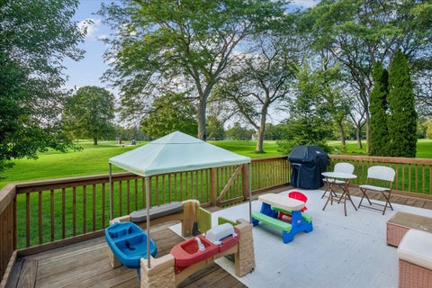 Tiny photo for 2328 Acorn Place, Buffalo Grove, IL 60089 (MLS # 12794869)