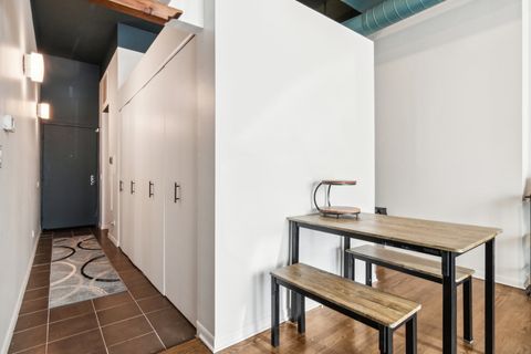 Tiny photo for 2343 N Greenview Avenue #111, Chicago, IL 60614 (MLS # 12516288)