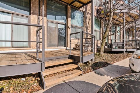 Tiny photo for 2343 N Greenview Avenue #111, Chicago, IL 60614 (MLS # 12516288)