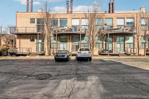 Tiny photo for 2343 N Greenview Avenue #111, Chicago, IL 60614 (MLS # 12516288)