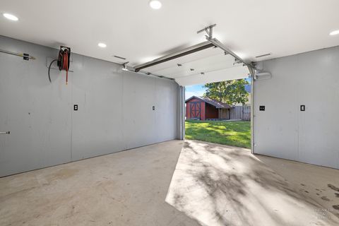 Tiny photo for 25721 W Lakeview Avenue, Wauconda, IL 60084 (MLS # 12505648)