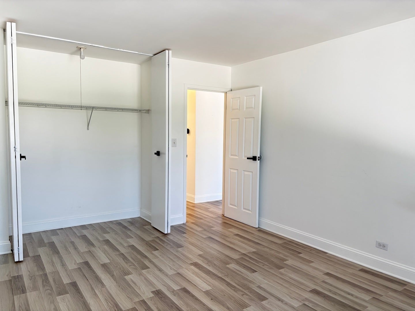 1415 E Central Road 203A